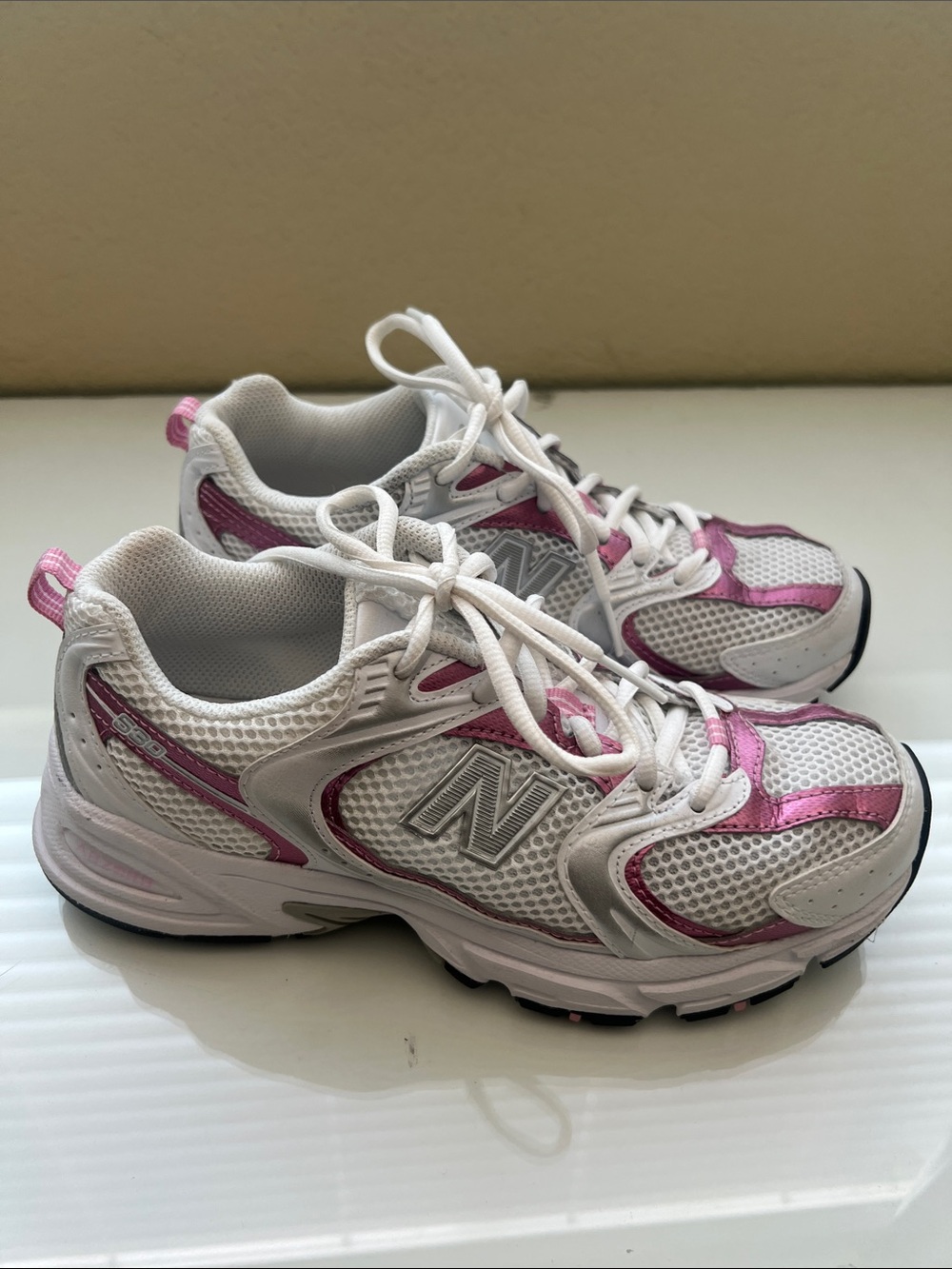 New Balance  530 White and Pink Athletic Sneakers - Picture 2 of 3